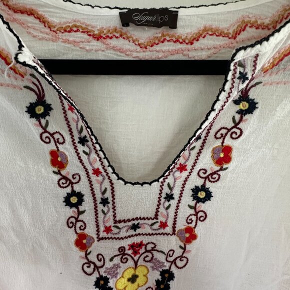 Sugarlips  Embroidered Boho Top - Picture 4 of 6